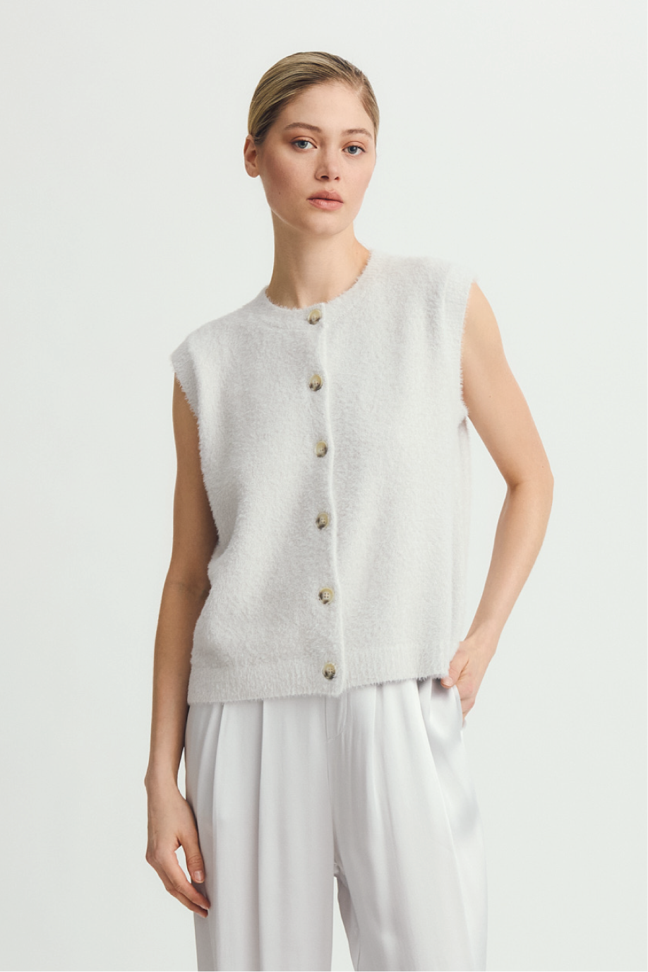 ALEXE SWEATER VEST-Lt grey