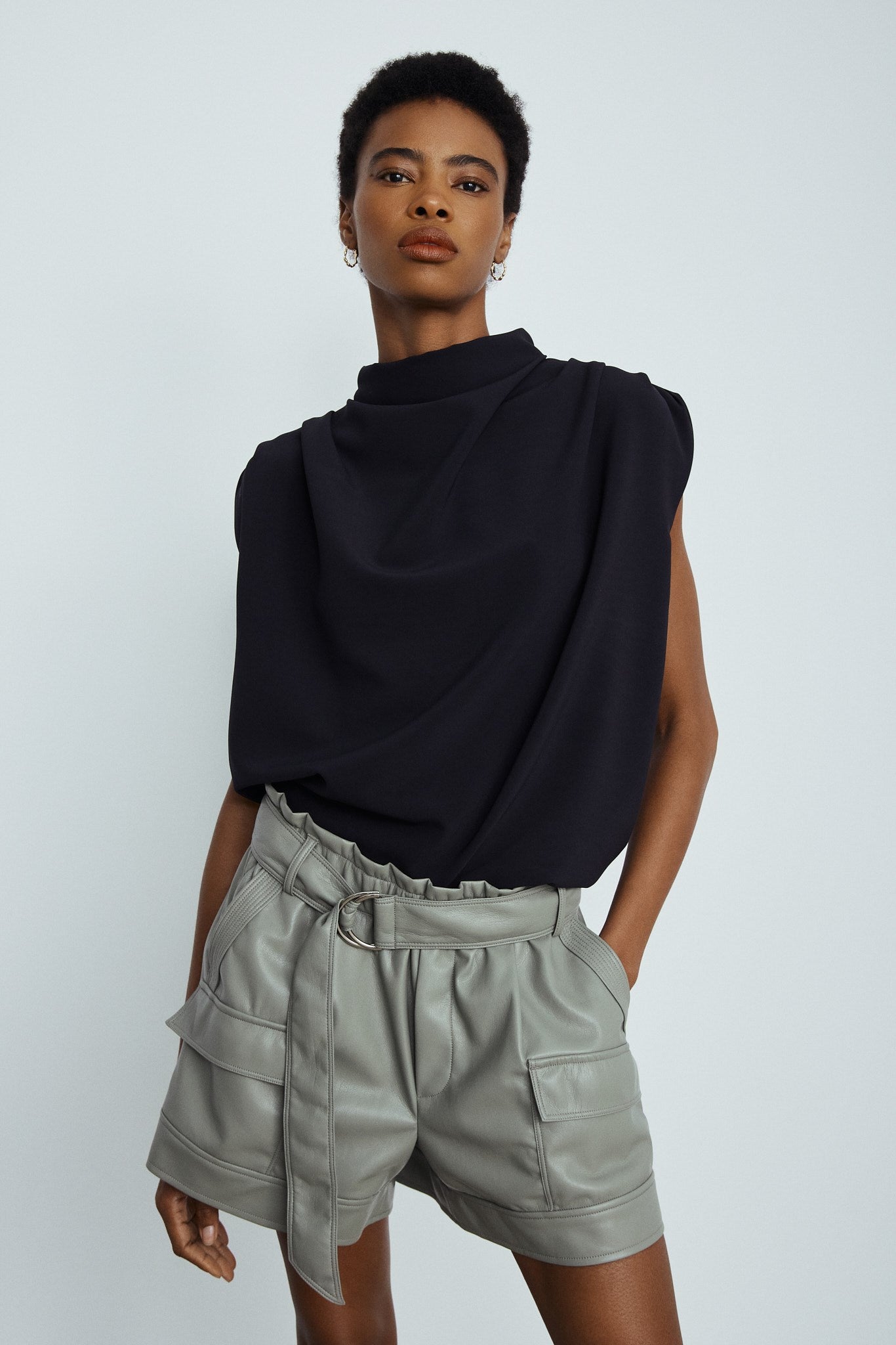 AVA TOP-Black