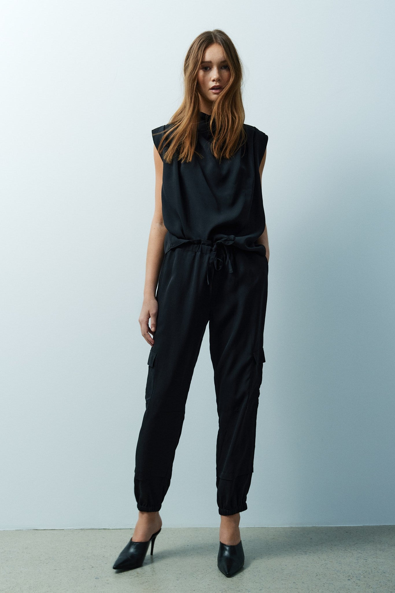 AVA TOP-Black