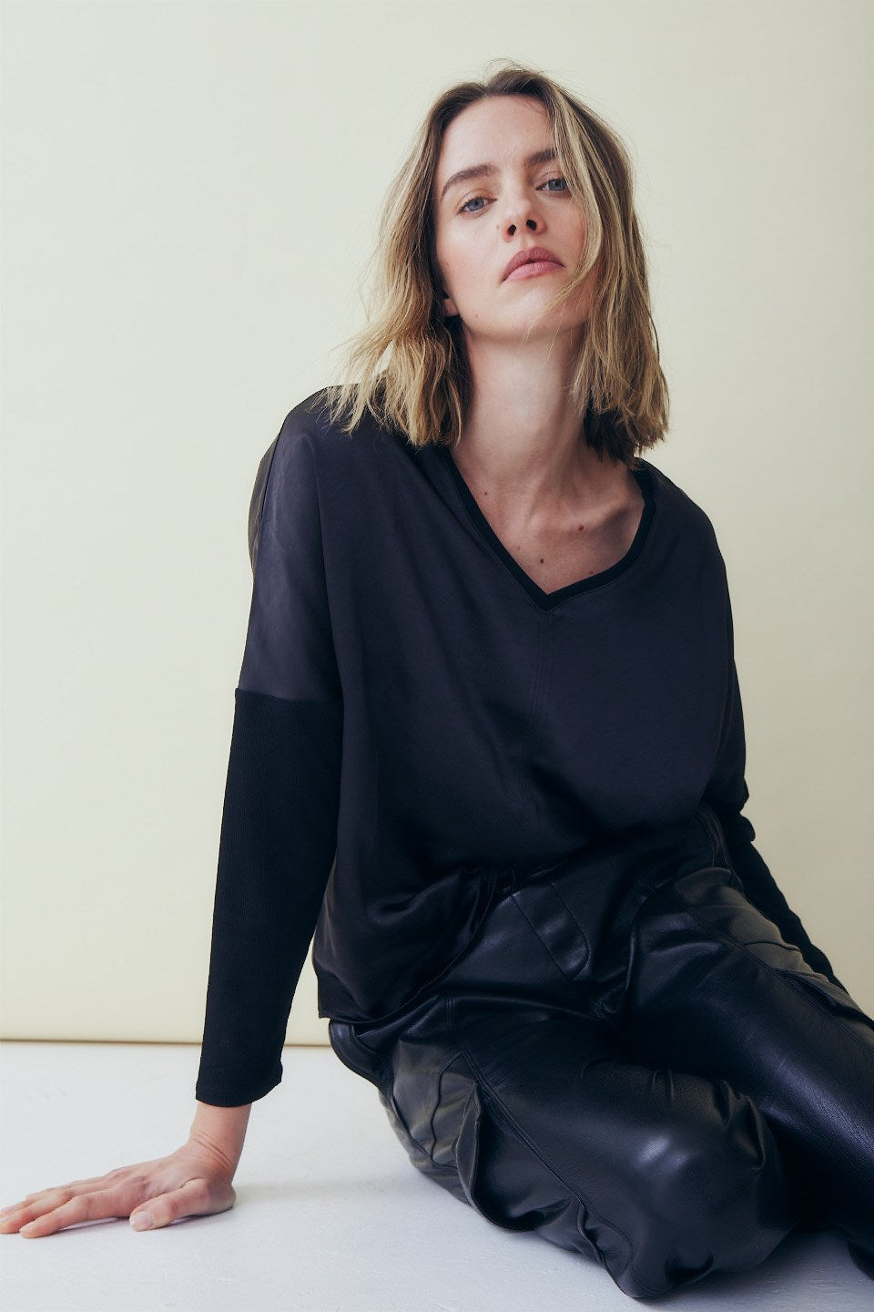 CINDY TOP-Black