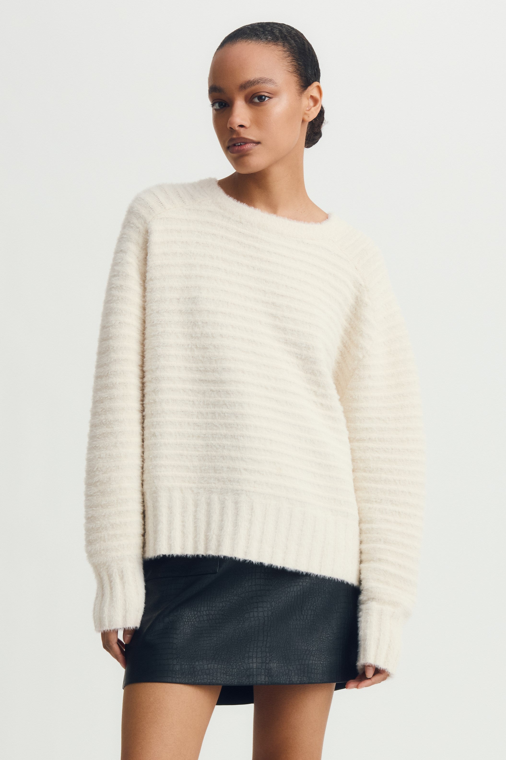ELISSA SWEATER-Cream