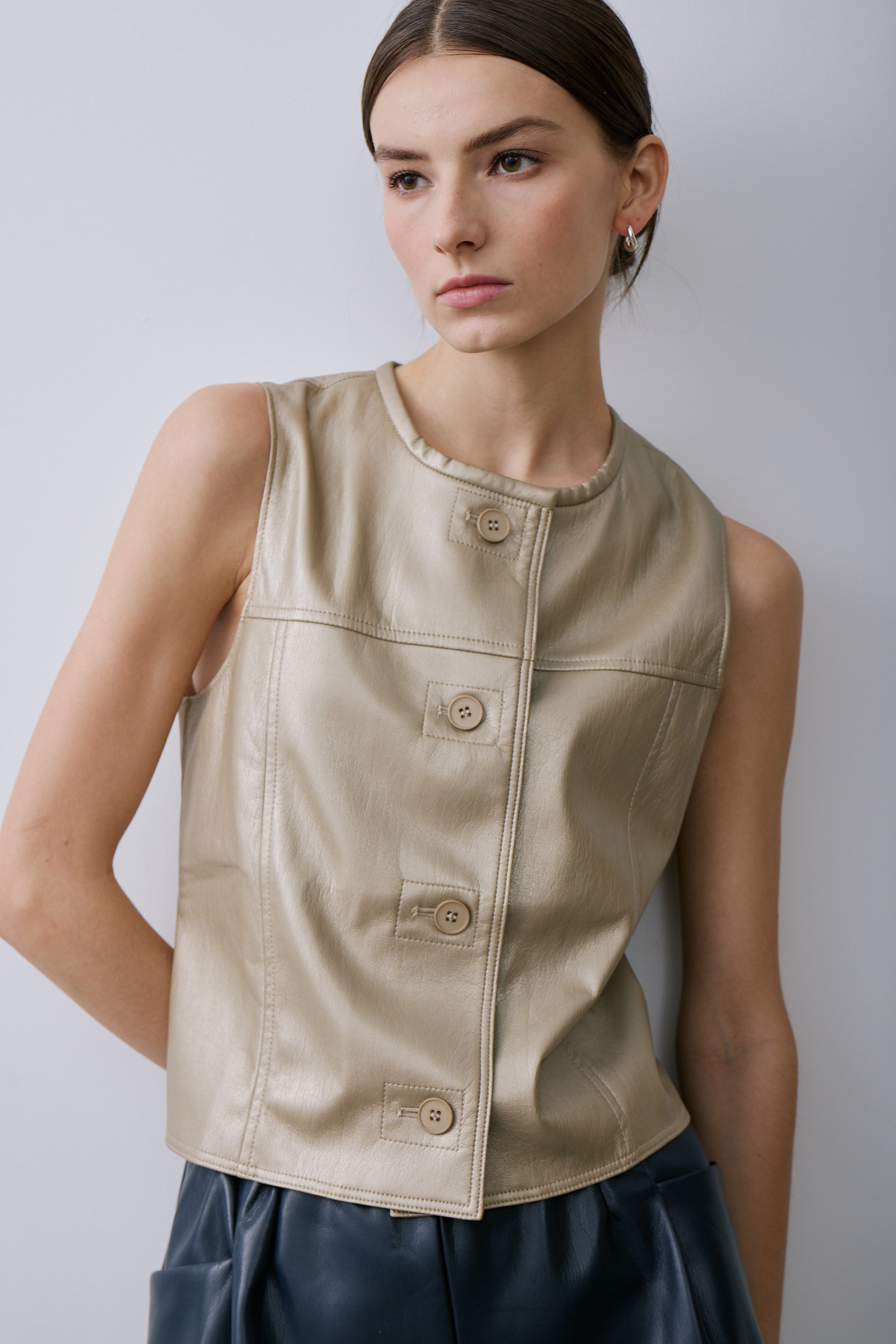 FRANCE VEST-Metallic moss