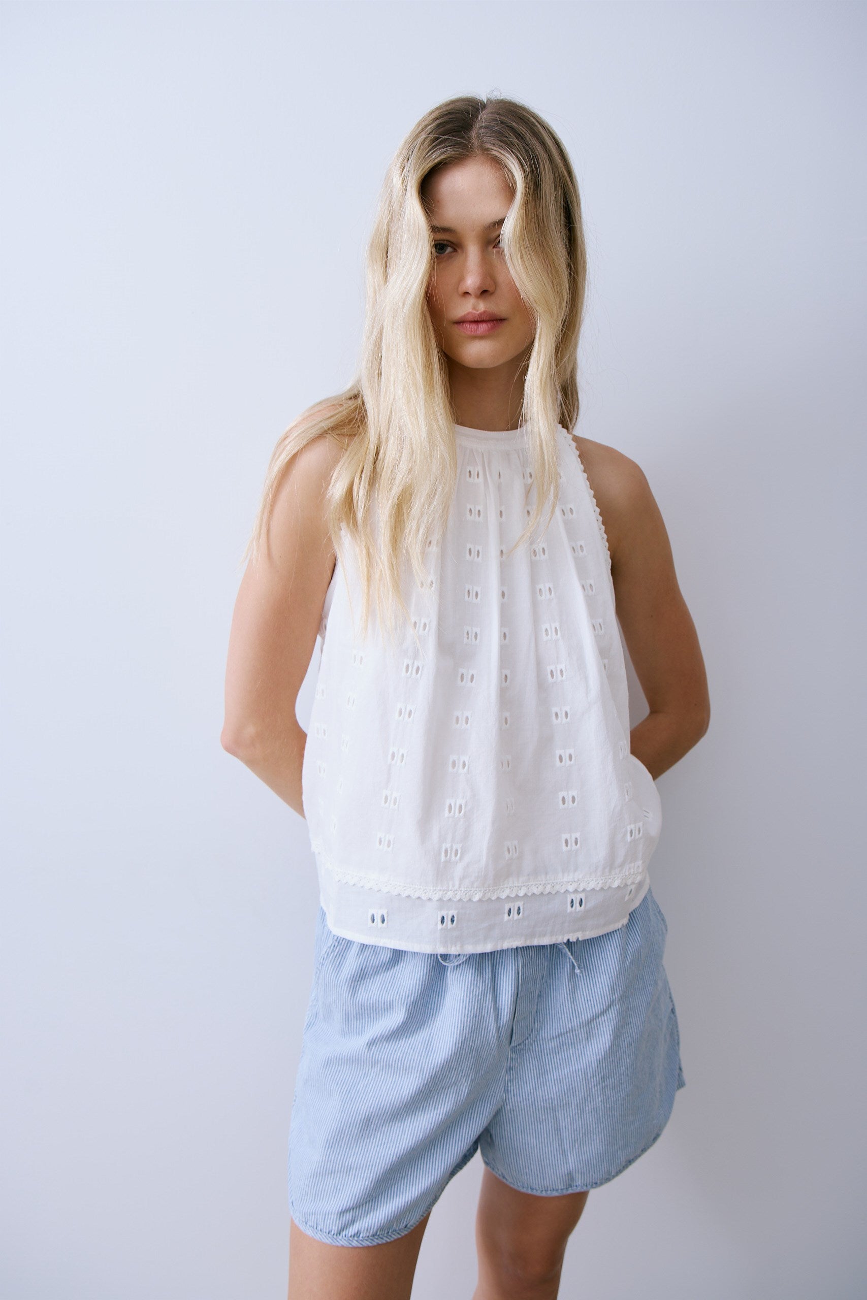 HANLY TOP-Off white