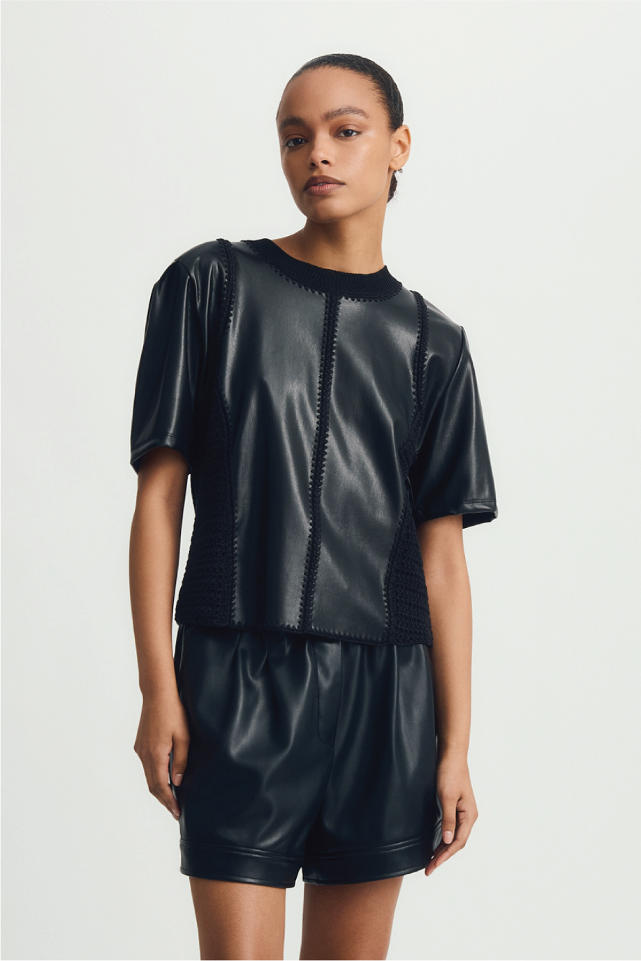 INTI TOP-Black