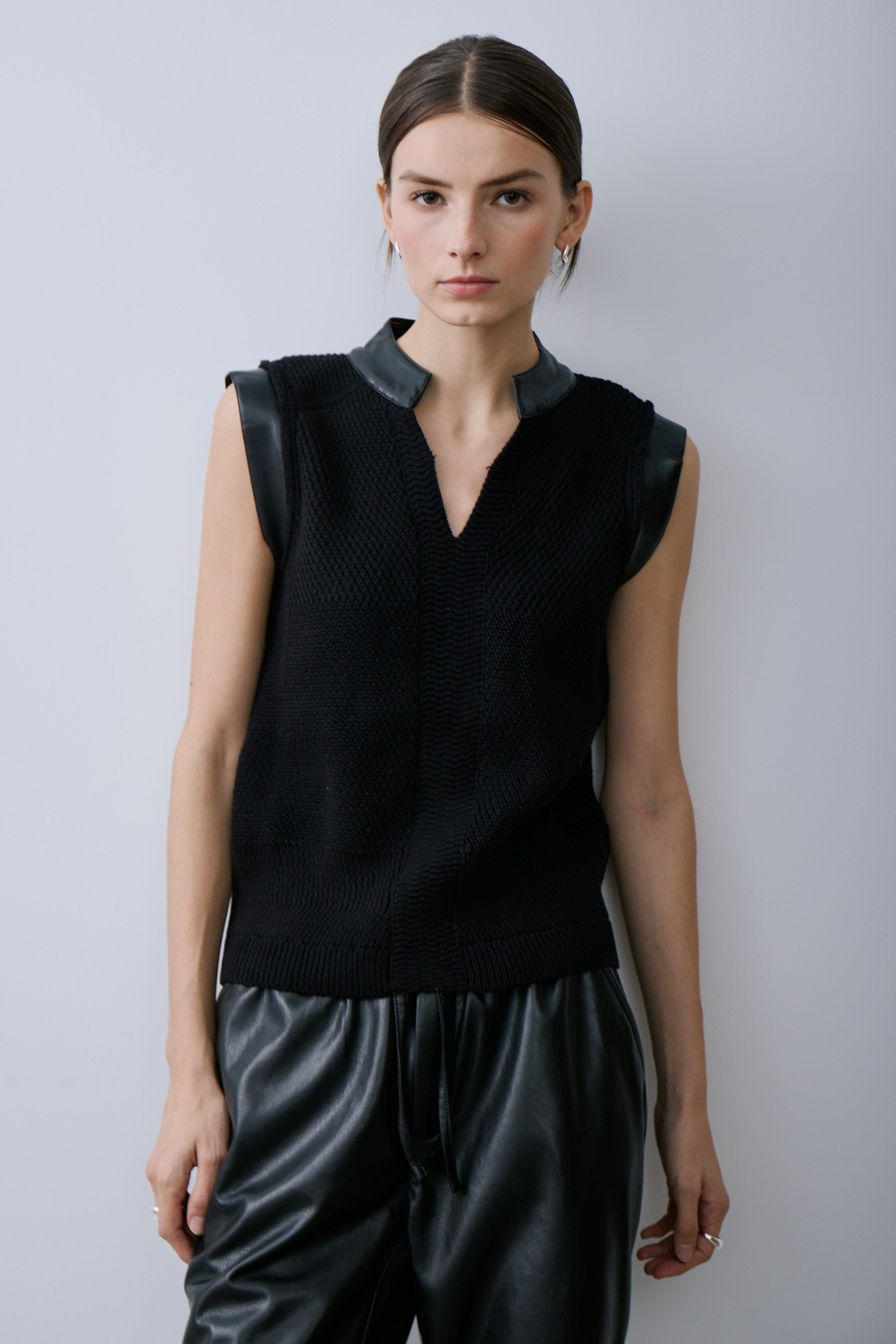 JUNO TOP-Black