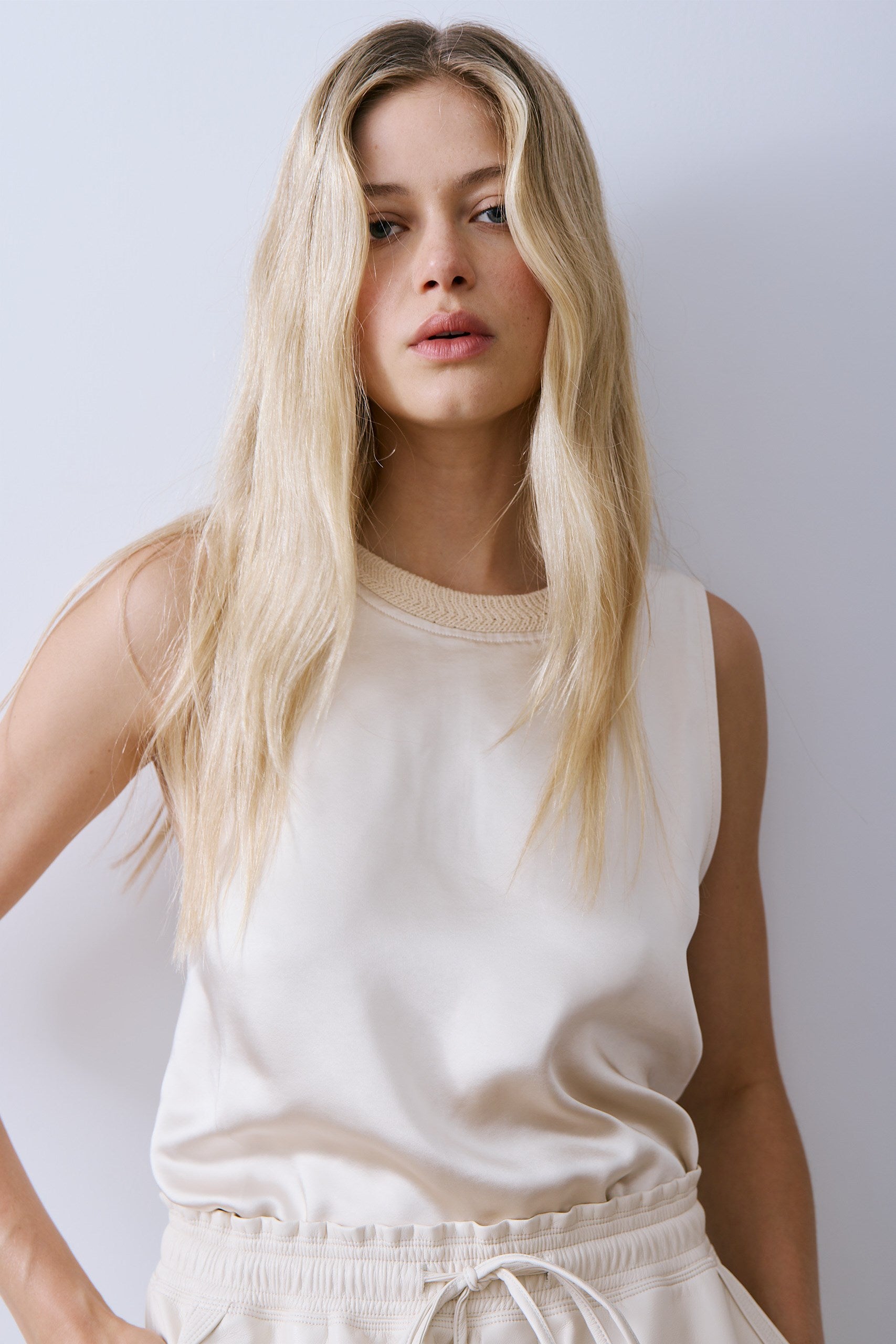 KINSLEY TOP - Lt beige