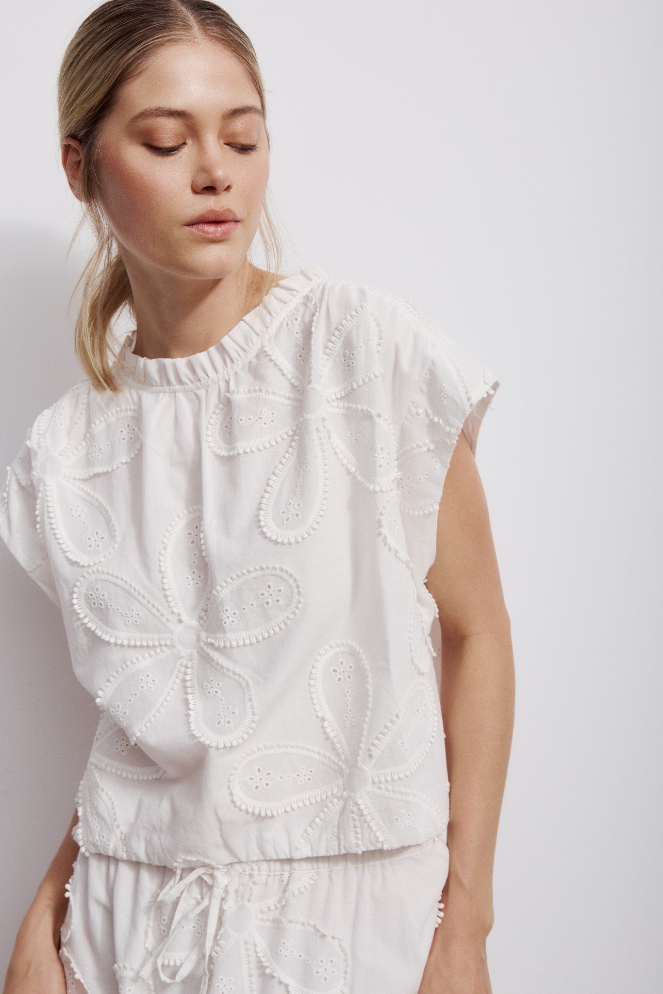 LICIA-Off-white