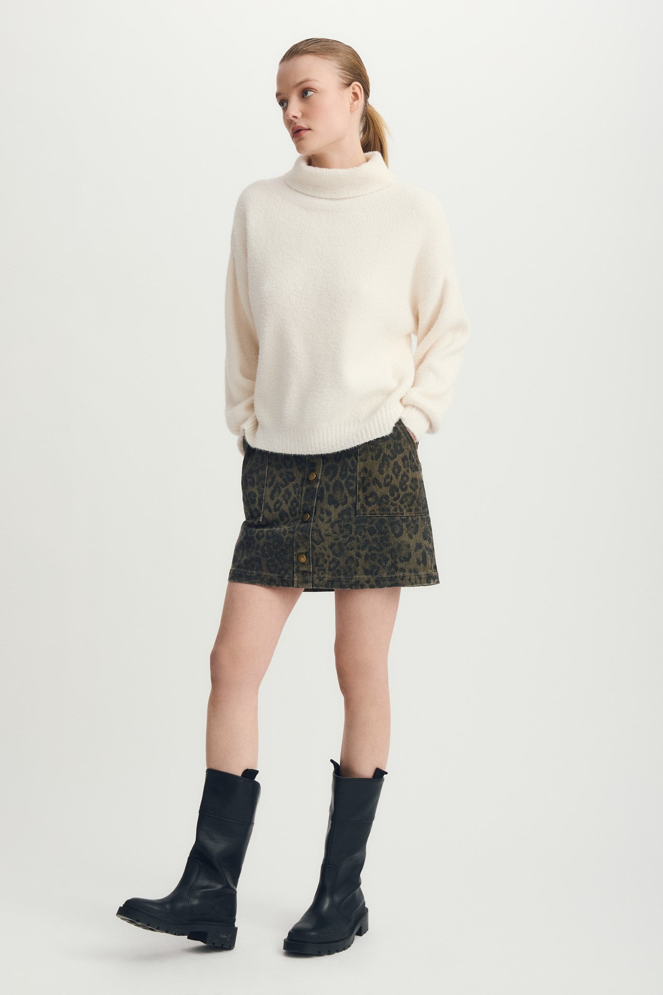 NALA SWEATER-Crème