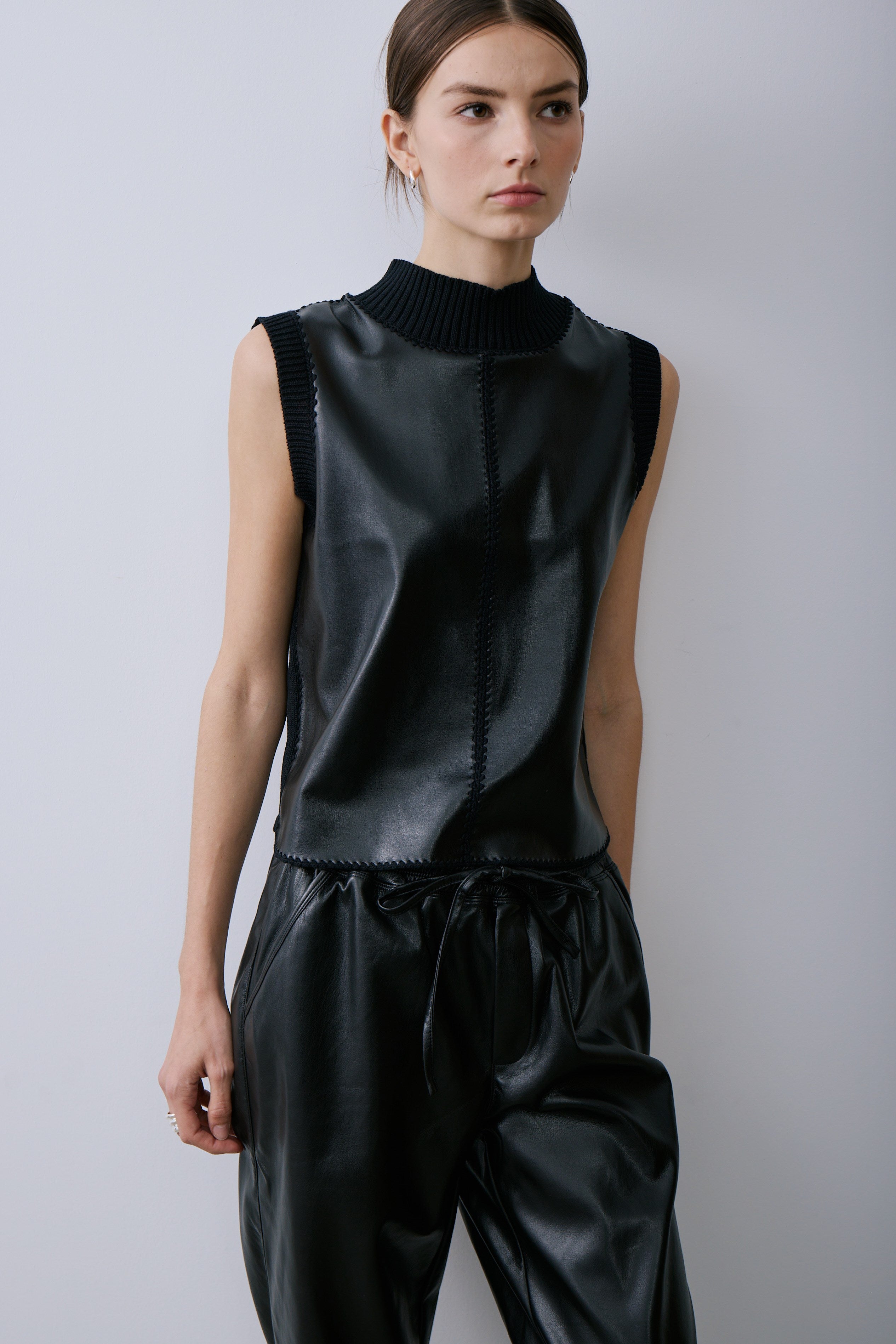NICO TOP-Black