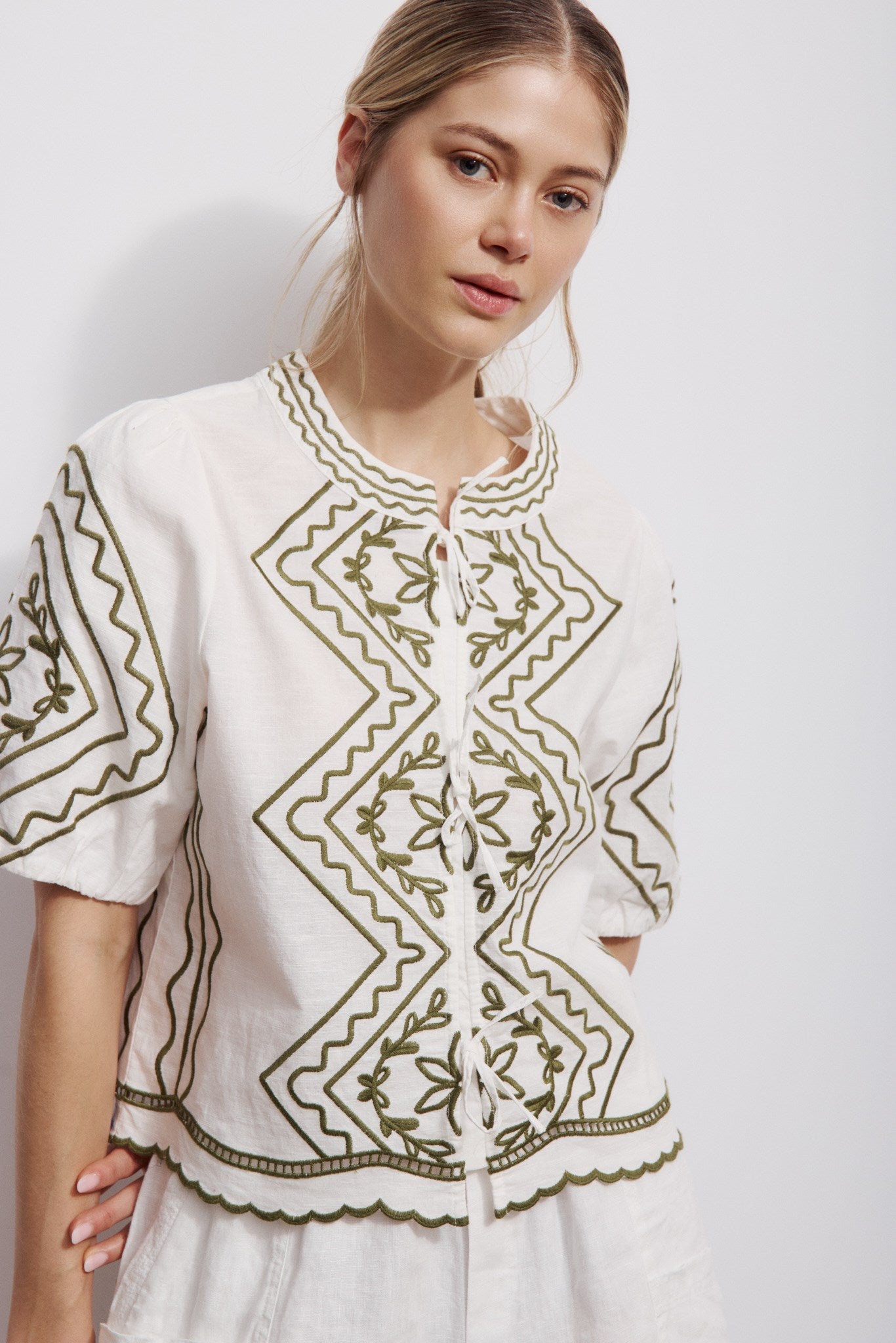 NINA BLOUSE-Off white