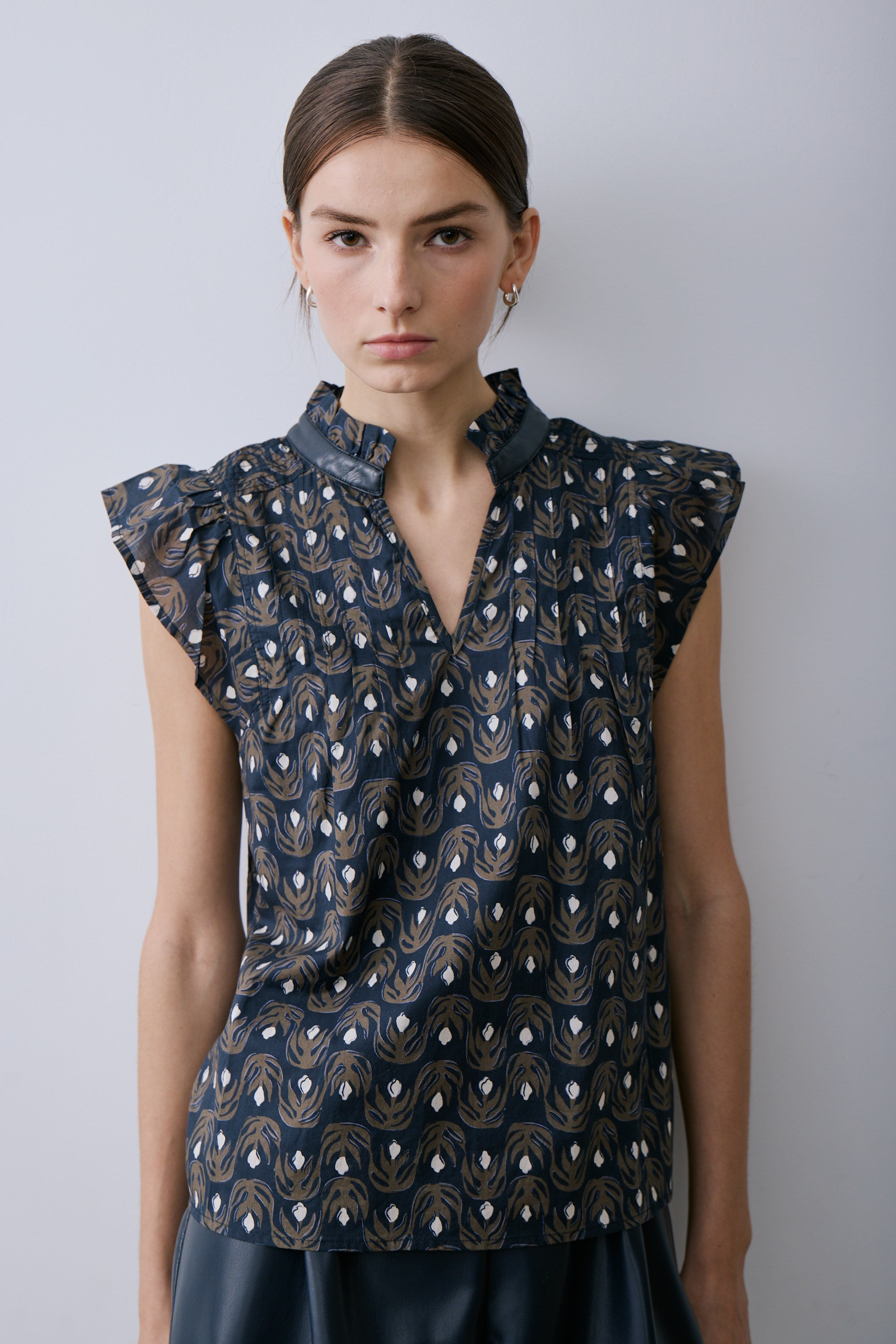 OLLIE BLOUSE-Geo floral marine