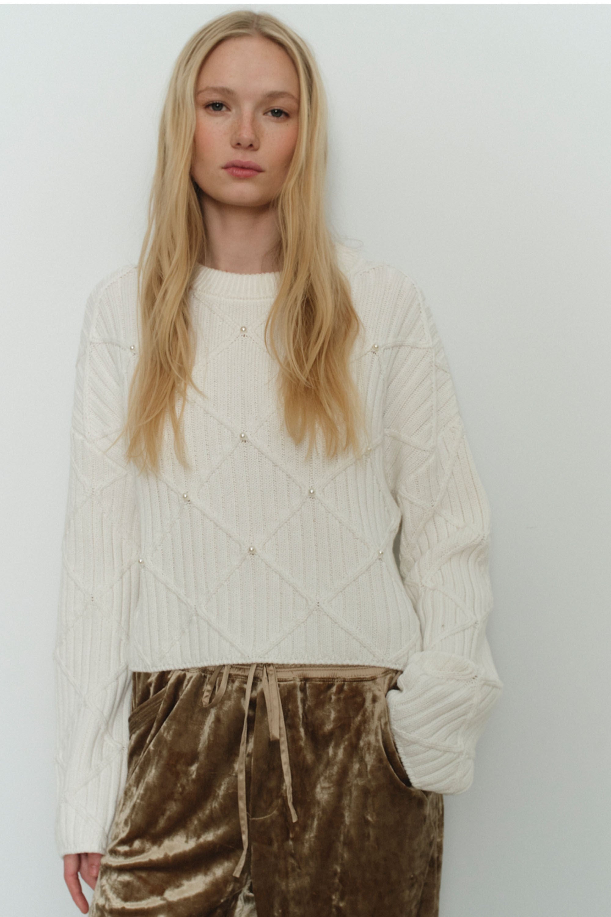 SISI-Off white