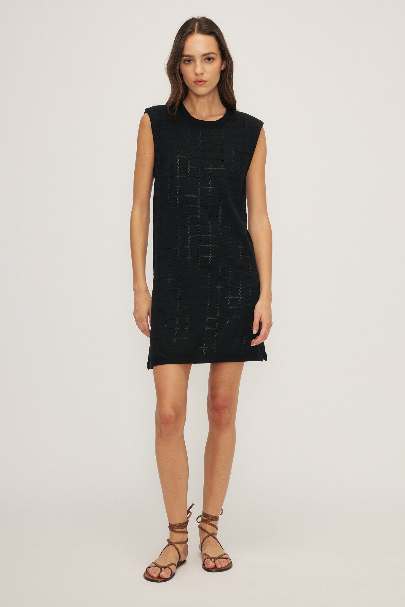 VESA DRESS-Black