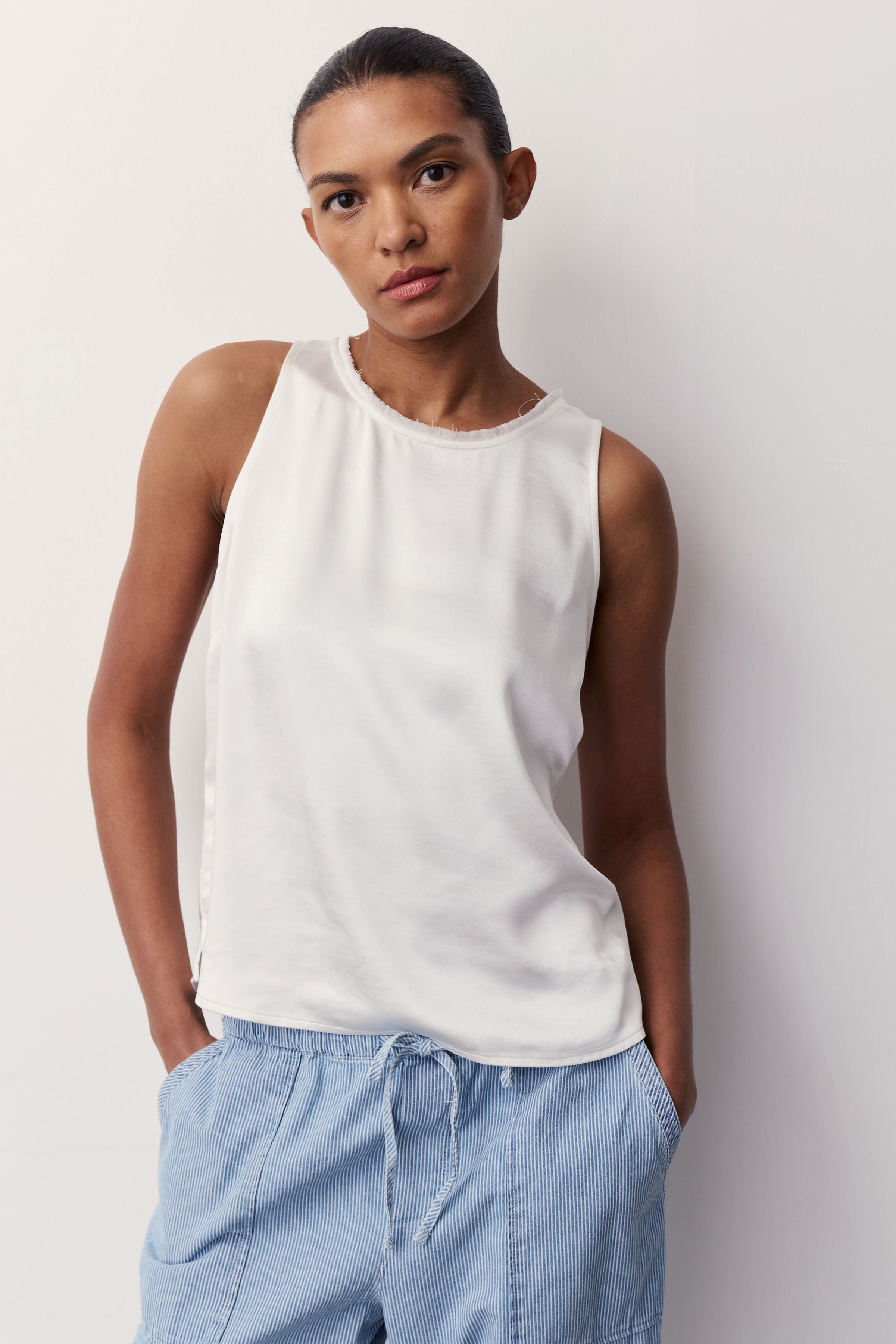 VITA-Off white