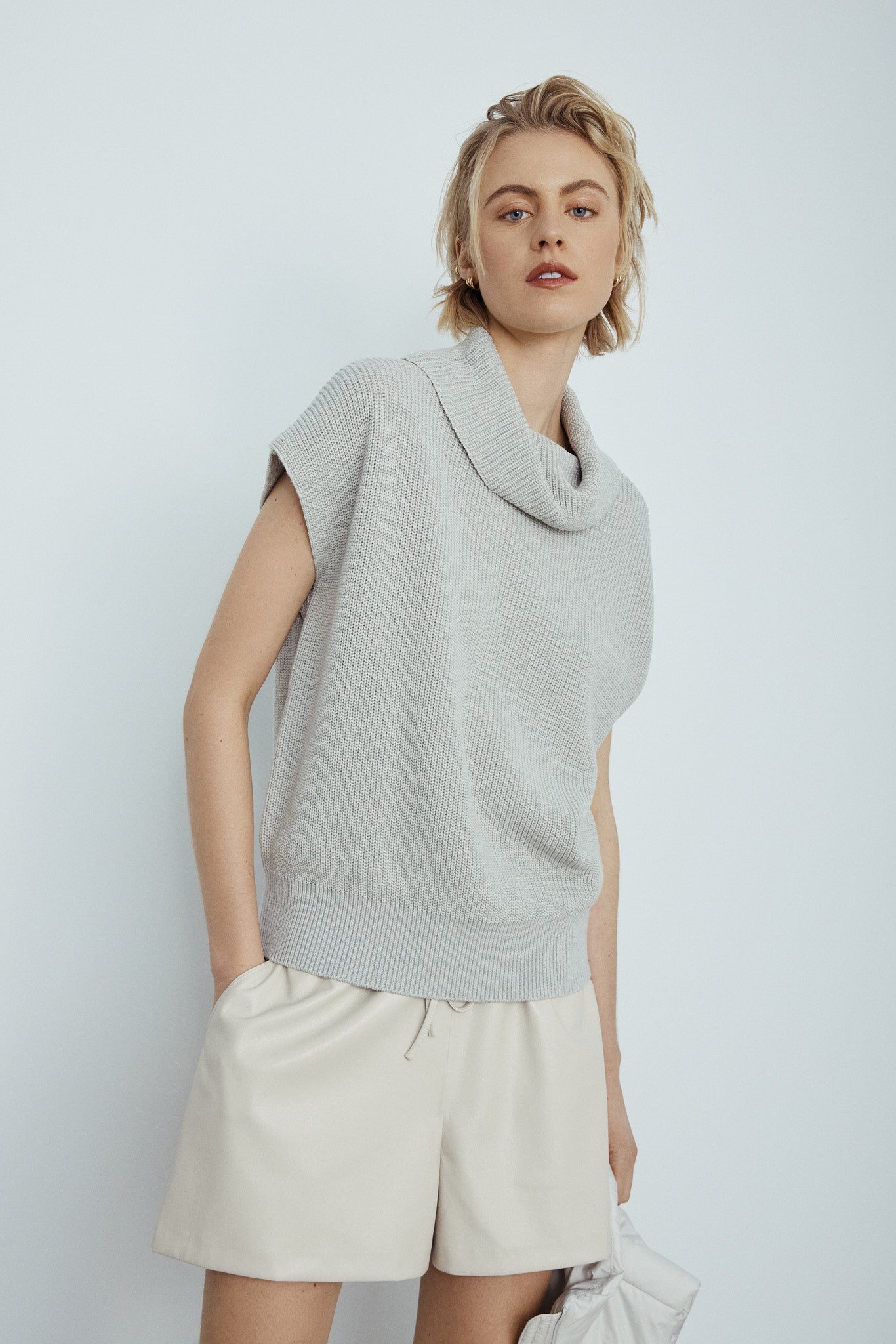 Elia heather sea foam sweater vest