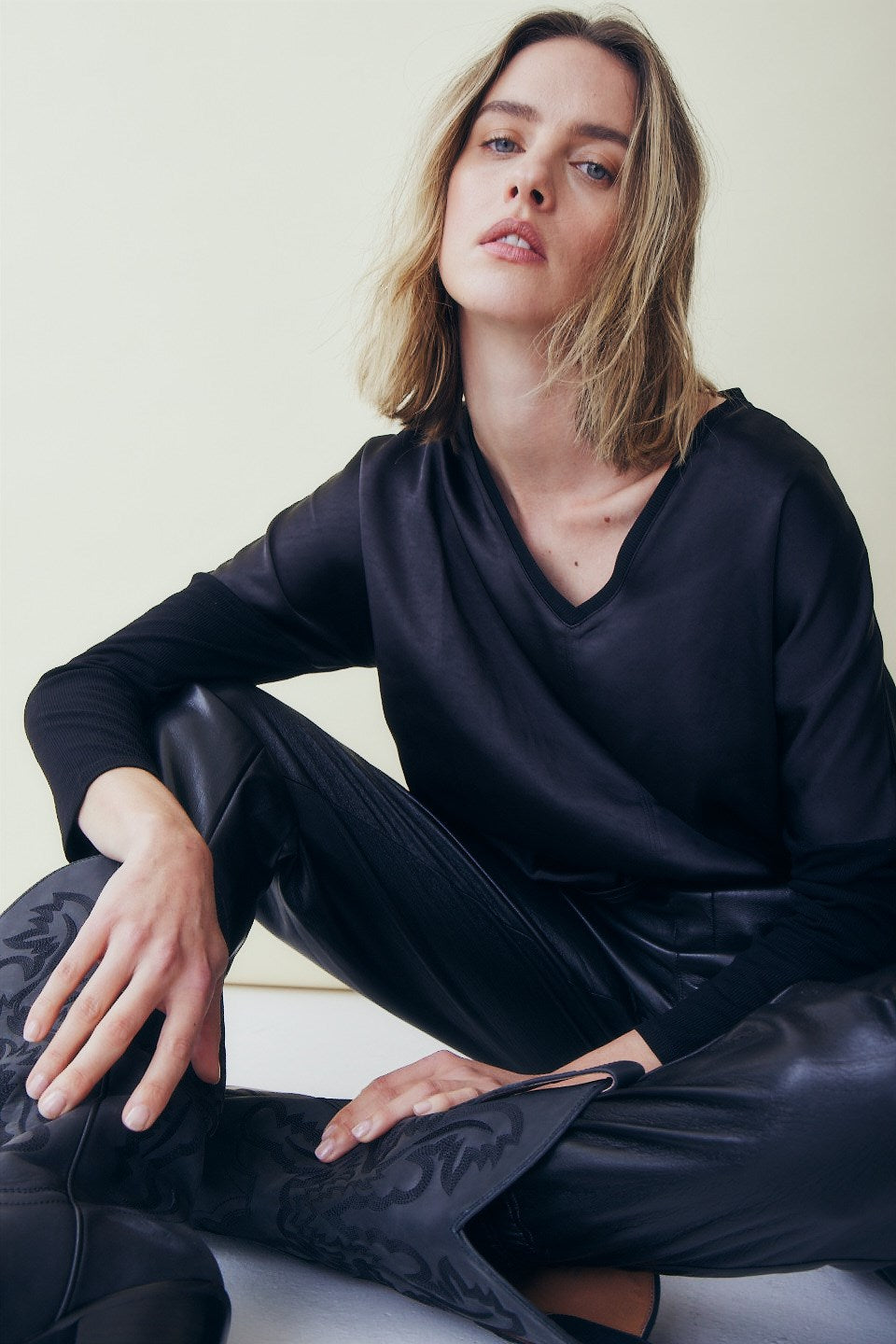 CINDY TOP-Black