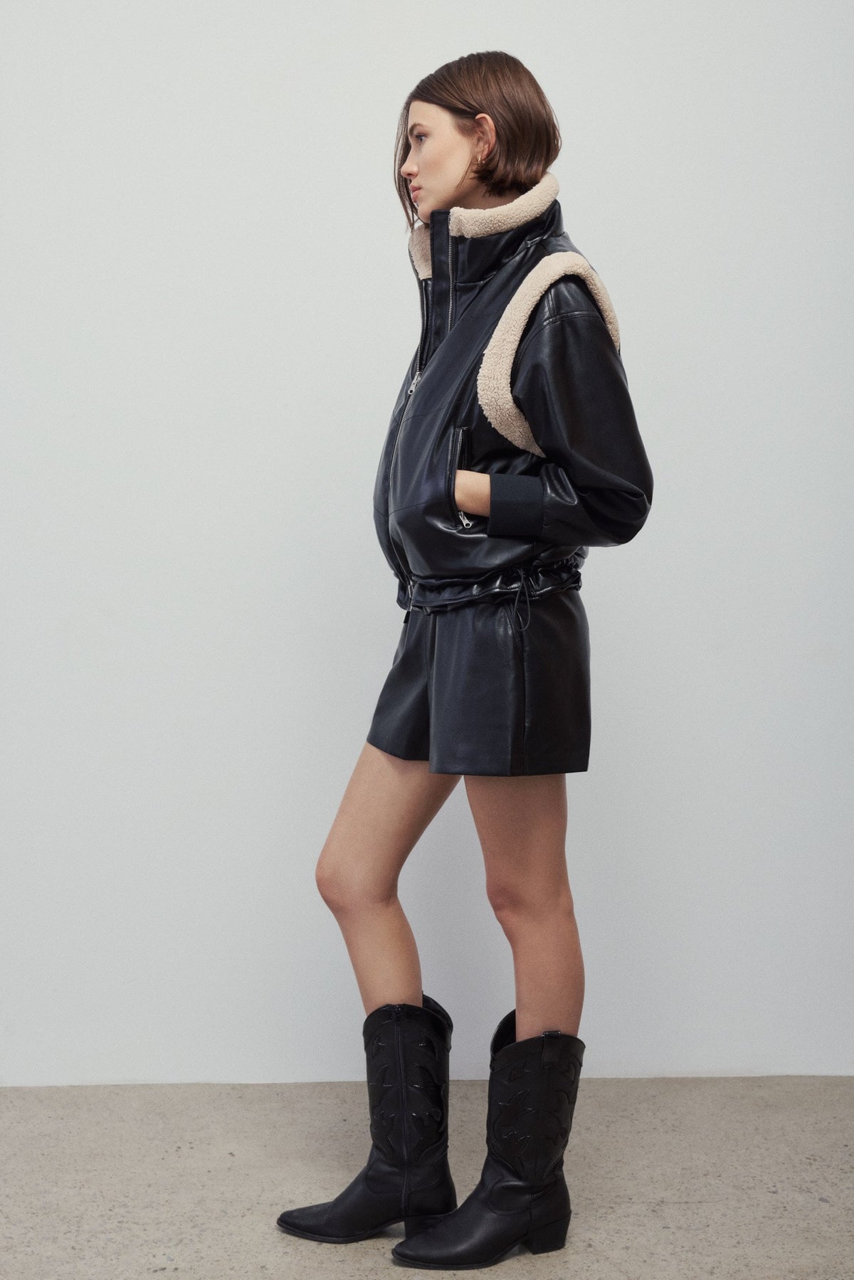 DELIDA-Black