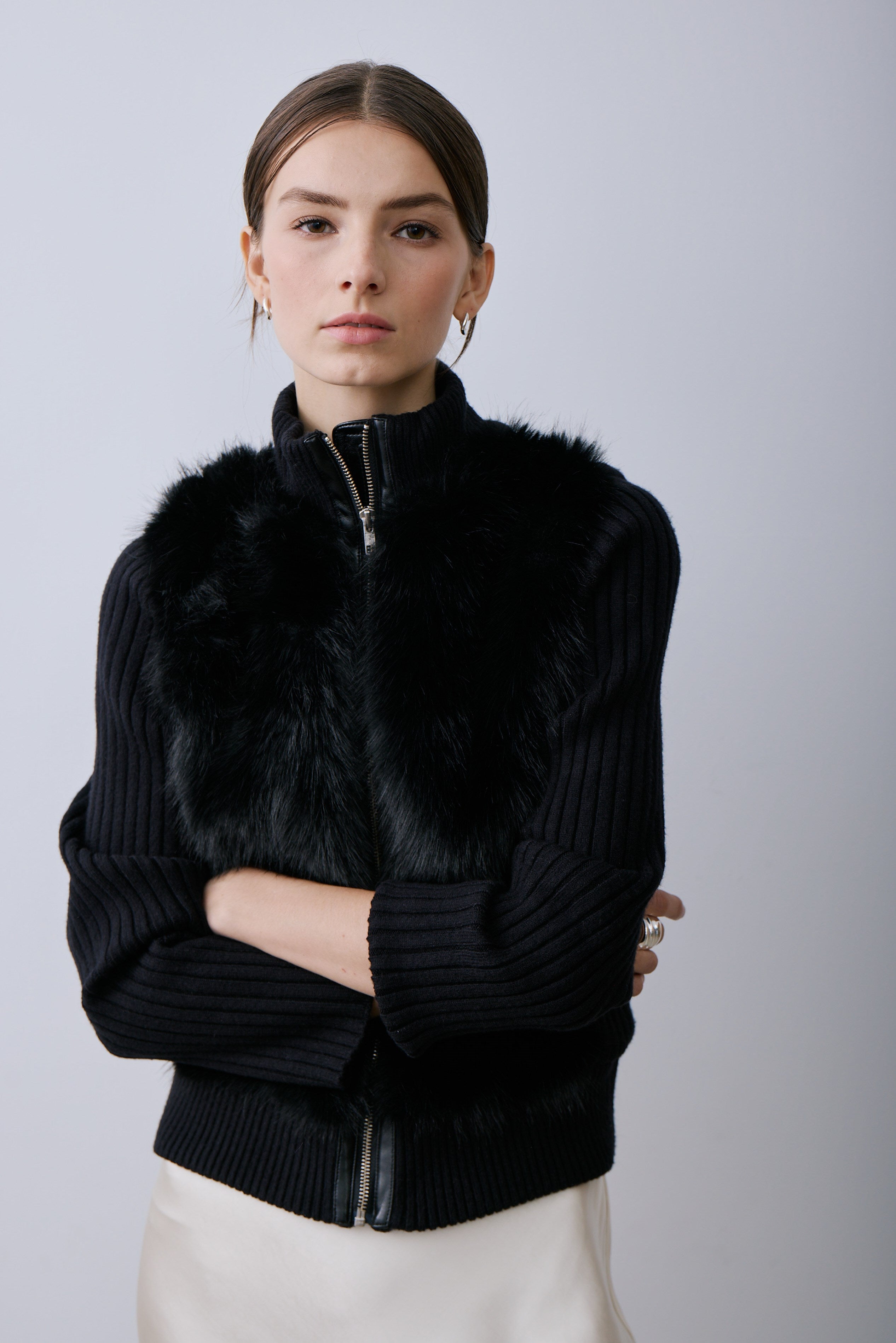 HELIOS SWEATER-Black