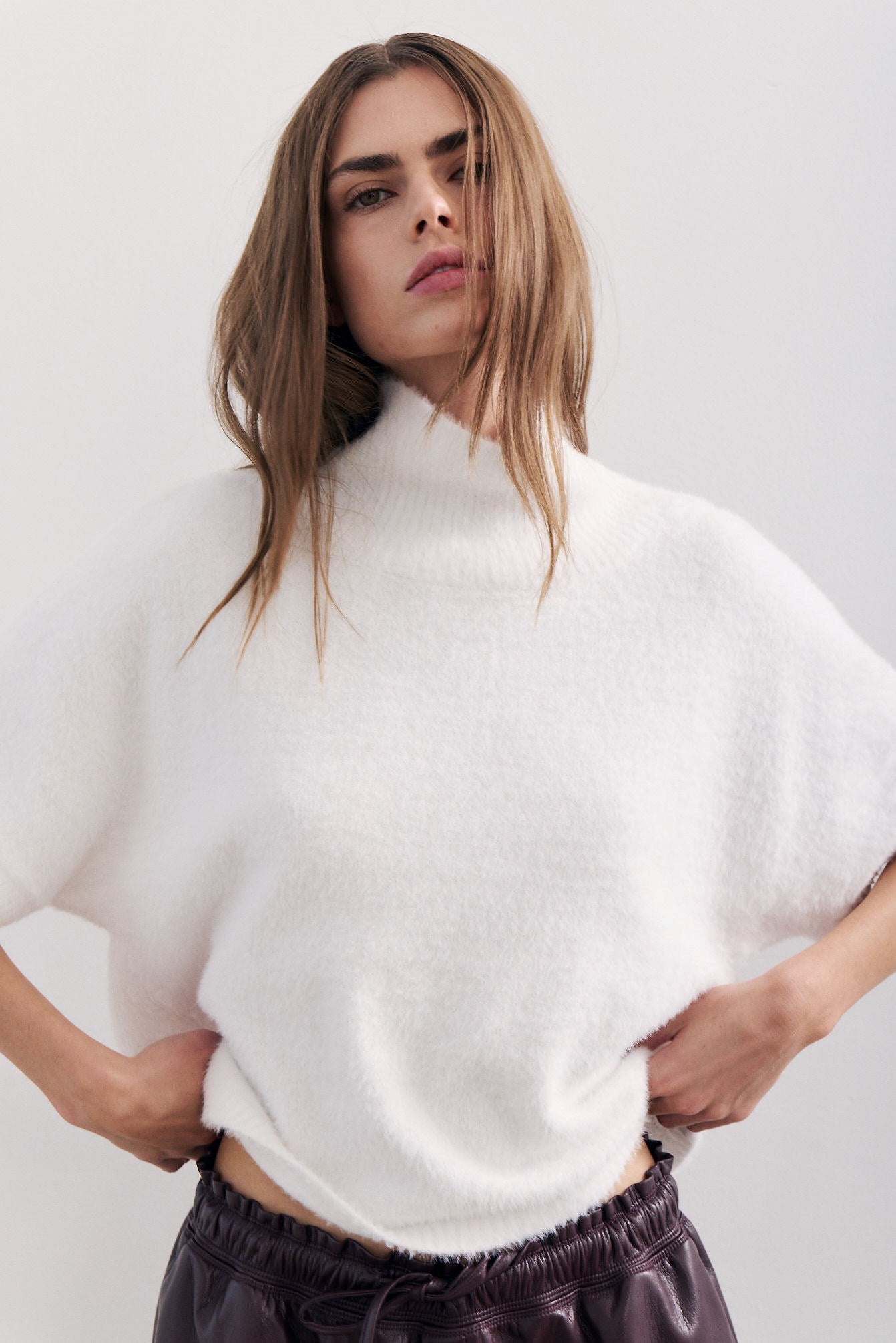 JOVANI-Winter white