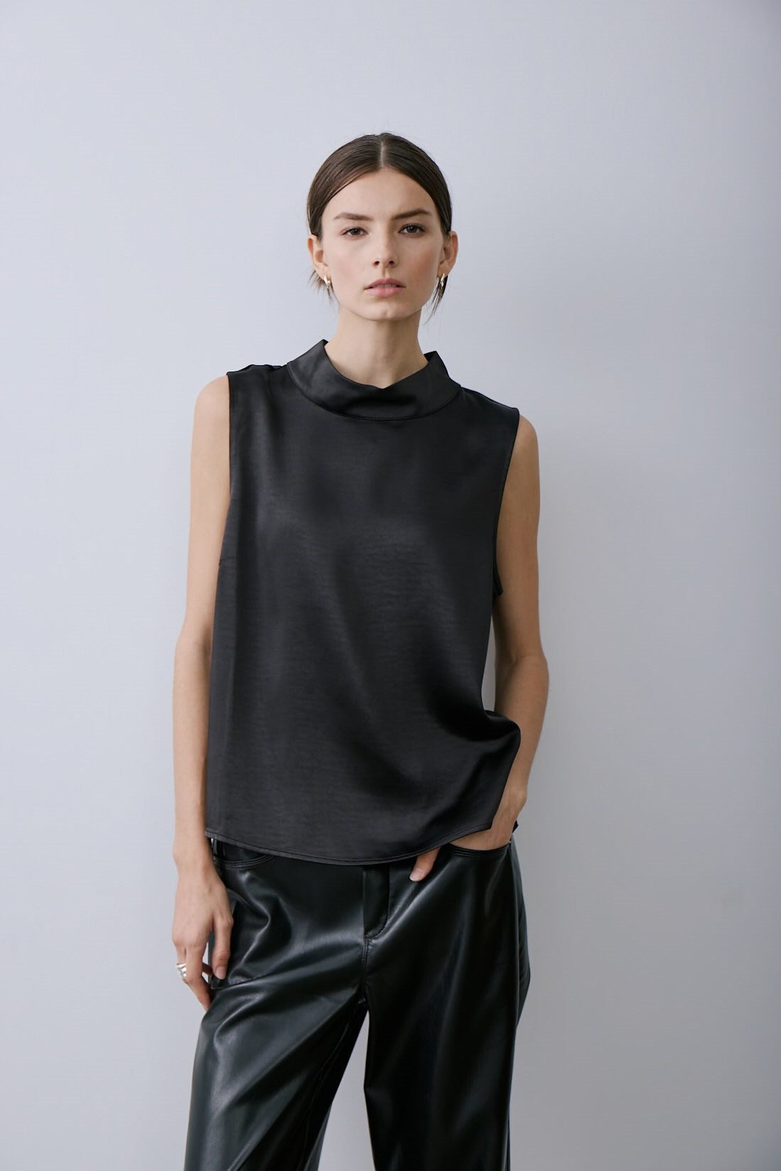 LESLIE TOP-Noir