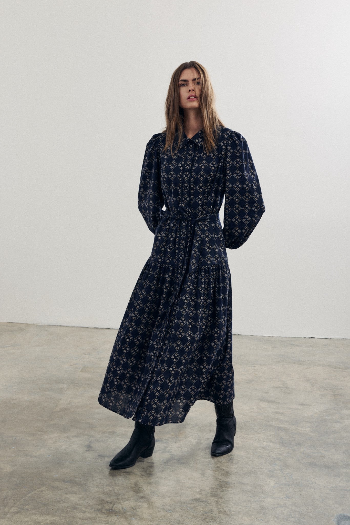 ROSANA-Navy